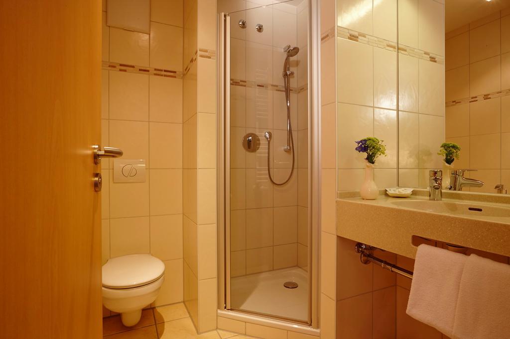 Hotel Eberl Hattenhofen  Rom bilde